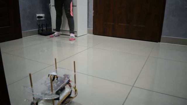 Raspberry Pi Robot Controlled by android app using websockets смотреть онлайн