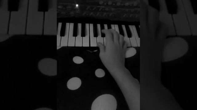 Sarkilar hercai piano смотреть онлайн