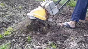 Утяжеление электрокультиватора 750 ватт кирпичем +12 кг. какой результат электрокультиватор