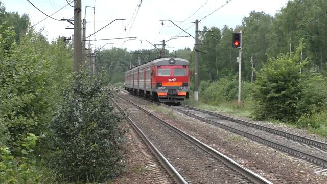 Электропоезд ЭР2Р-7015 Пл. 200 км смотреть онлайн