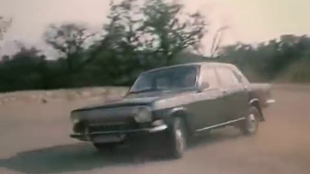 Тайна виллы (1992) - car chase scene #2 смотреть онлайн