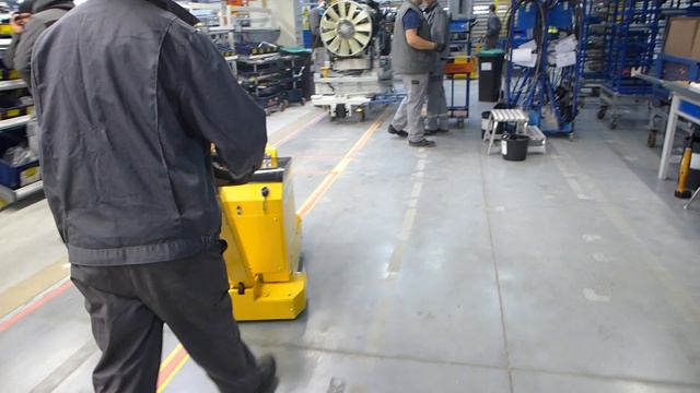 6000lb MasterMover electric tug - connect in seconds смотреть онлайн