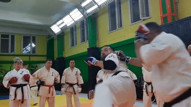 защита от удара ногой с разворота смотреть онлайн