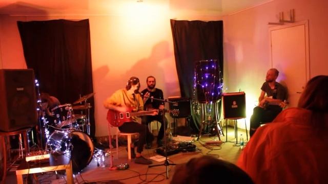 Дайте Танк (!) - Утренние собаки нежны (Пёс и Группа)