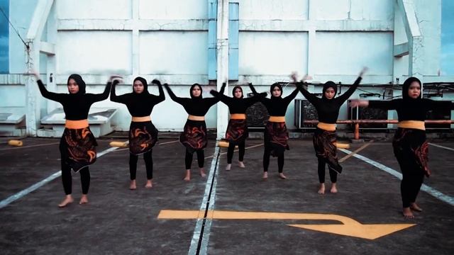 LATHI - Tradisional Dance by EAC (English Art Community) смотреть онлайн