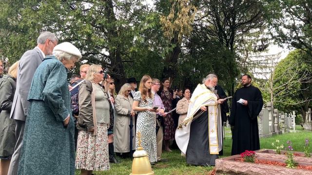 Apr 23 2023 Панихида по о Серафиму Слободскому и н. п. Наталии Покровский приход Ново-Дивеево Nanue смотреть онлайн