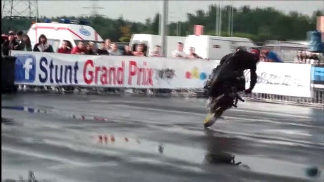 Нарезка мото-трюков "STUNT GP 2014" смотреть онлайн
