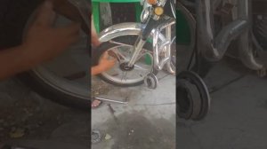 замена тормозных колодок на мопеде Альфа