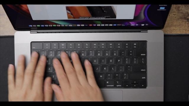 BÀN LÀM VIỆC CỦA MÌNH VỚI MACBOOK PRO 16 INCH M1 PRO. смотреть онлайн