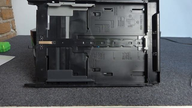 How to install A4 paper in paper tray on Epson XP 640 series / How to Insert different paper types смотреть онлайн