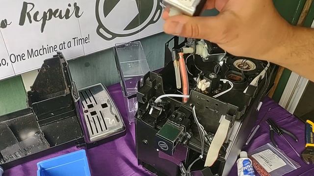 Saeco Pico Baristo Repair: Installing 2-Way Valve, Water Pump Replacement, and Grinder Cleaning смотреть онлайн
