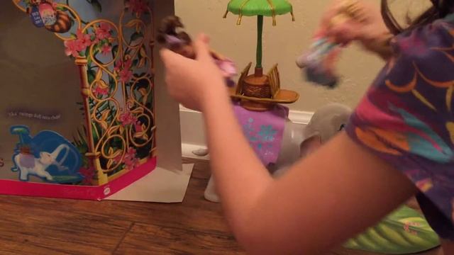 Barbie as the Island Princess Swing and Twirl Tika Review смотреть онлайн