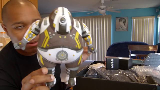 Limited Edition Mass Effect N7 Loot Crate Unboxing! смотреть онлайн