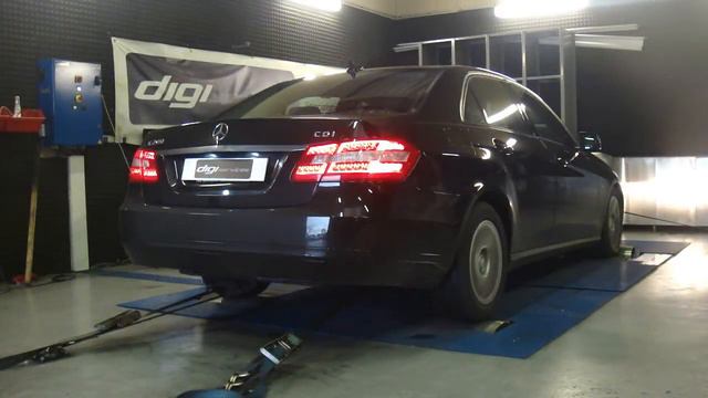 * Reprogrammation Moteur * Mercedes E 200 CDI 136cv @ 197cv Dyno Digiservices Paris смотреть онлайн
