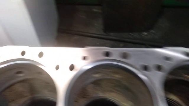 Блок MAN D2866 восстановленные посадочные места гильз. Результат фрезеровки привалки. Станок ROBBI смотреть онлайн