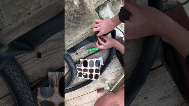 Клею камеру и покрышку на велосипед. Инструкция от Pilulkin” смотреть онлайн