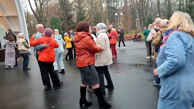 БЕЛАЯ, БЕЛАЯ СИРЕНЬ! ТАНЦЫ ХАРЬКОВ УКРАИНА НОЯБРЬ 2023 #dance #kharkiv смотреть онлайн