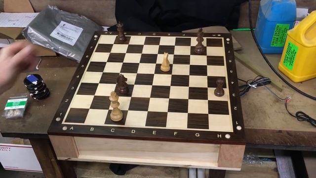 Evilusions chess board game with compartment смотреть онлайн