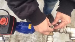 Монтаж электрического привода на трехходовой клапан вентустановки