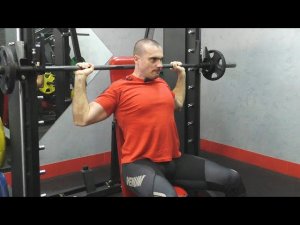 Жим сидя из за головы в смите: техника и нюансы