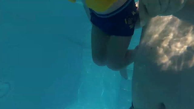 Отель Вилла Светлана, Ялта, Крым. Купаемся в бассейне отеля! смотреть онлайн