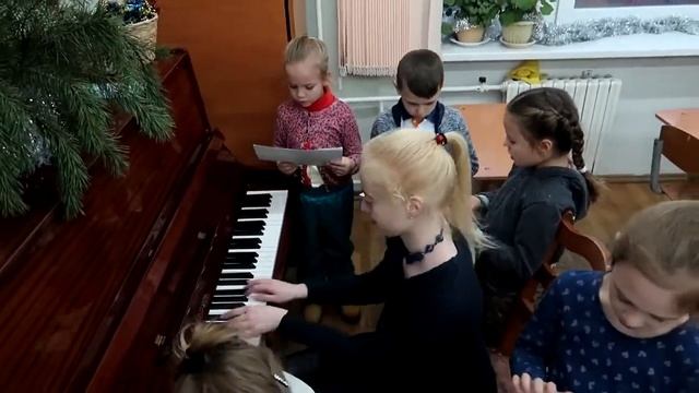 2 ПЕСЕНКИ по СОЛЬФЕДЖИО: "ТОН-ПОЛУТОН" и "ПРО БОЛЬШУЮ И МАЛУЮ СЕКУНДЫ". смотреть онлайн