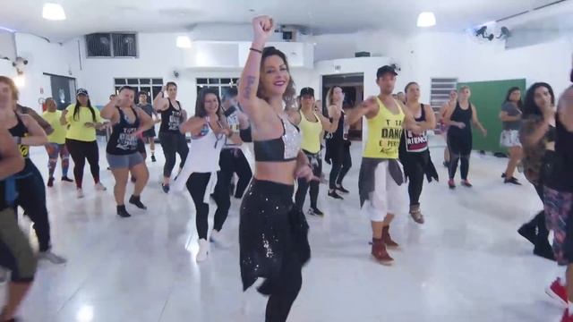 ZUMBA ?️ Bachata ?️ TE AMO - Grupo Bip смотреть онлайн