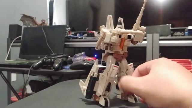 Transformers Generations Select Sandstorm: Quick Review смотреть онлайн