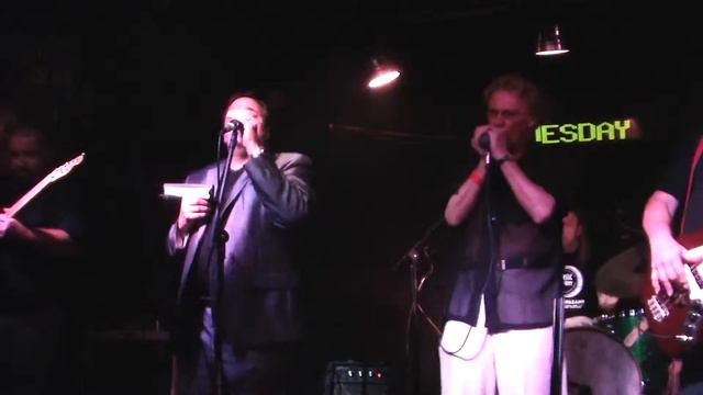 Hurricane Hawk and Billy Gibson live at Cheers смотреть онлайн