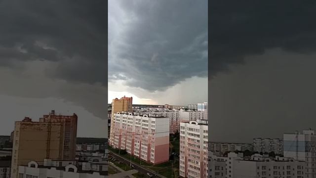 ПРИБЛИЖАЕТСЯ ГРОЗА⛈️⚡молния бьёт в землю! страшные чёрные тучи смотреть онлайн