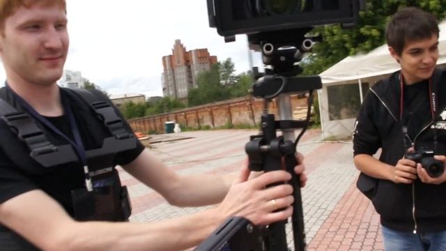 Sony NEX-FS100 & Sony NEX VG10 смотреть онлайн