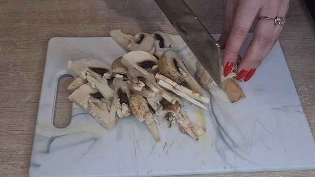 Рецепт приготовления Зеркального Карпа с шампиньонами в духовке