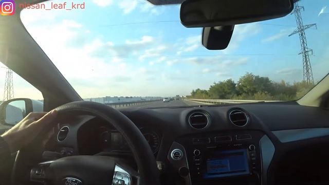 Nissan Leaf ниссан лиф едет 160 км, разгон, езда по трассе смотреть онлайн