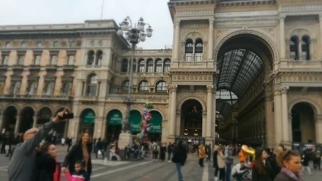 Кафедральный собор в Милане, Италия, февраль—2023 смотреть онлайн