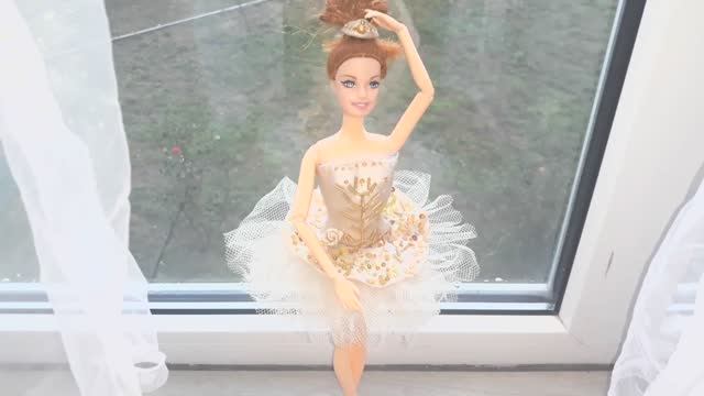 Как из некрасивой куклы сделать красивую балерину смотреть онлайн