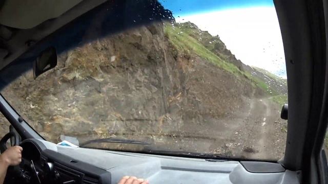 Опасный Эльбрус. Восхождение на восточную вершину 5621 м. смотреть онлайн