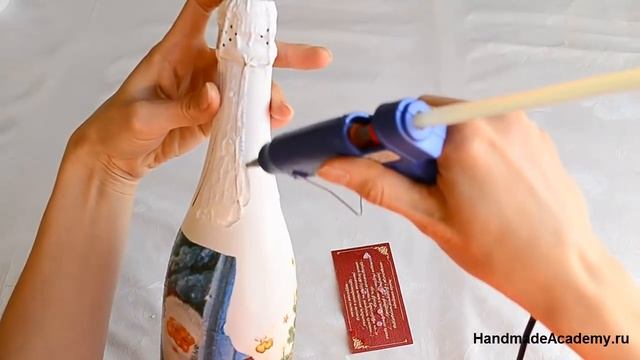 ▬►Делаем ПОДАРОК на праздник! Как украсить бутылку Шампанского. Декупаж мастер-класс. смотреть онлайн