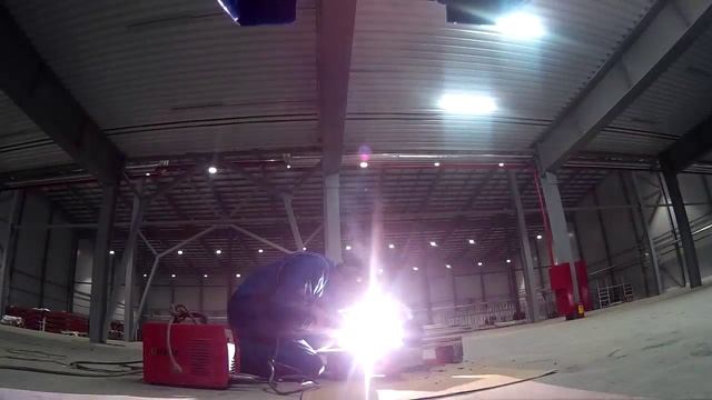 Сварка труб электродами ЦУ-5 смотреть онлайн