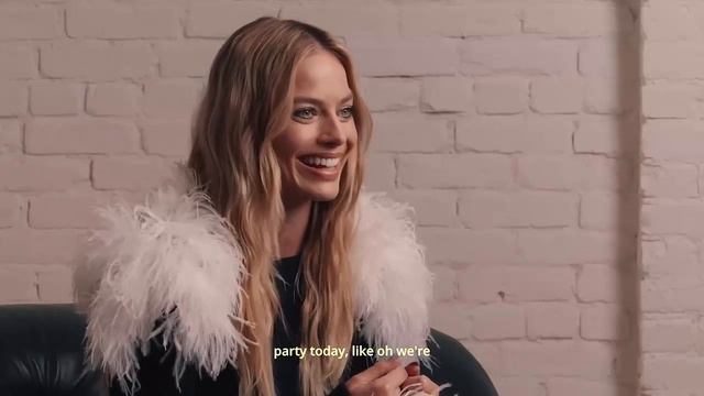 МАРГО РОББИ О СВОИХ РОЛЯХ | VOGUE НА РУССКОМ смотреть онлайн