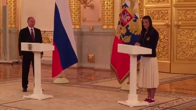 Исинбаева атлетам: не на тех напали! Пусть наш гимн звучит, не смолкая! смотреть онлайн