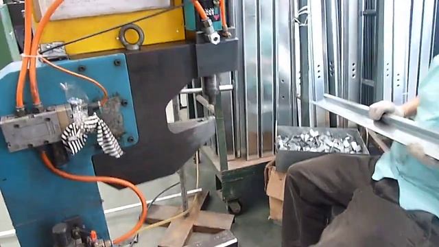 Клепальный станок JLYE-10T