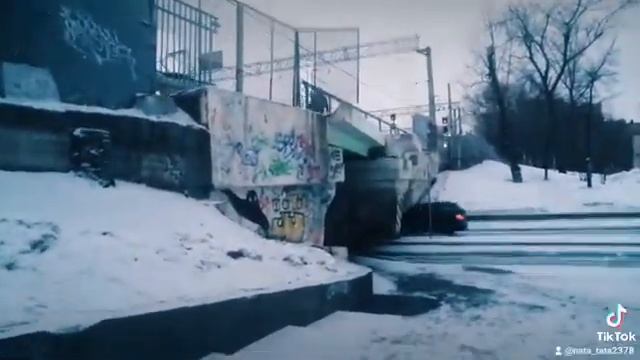 КАК ПОПАСТЬ В ЭЛЕКТРИЧКУ на Курском вокзале! Способ проникновения на платформу.... Заяц на пероне! смотреть онлайн