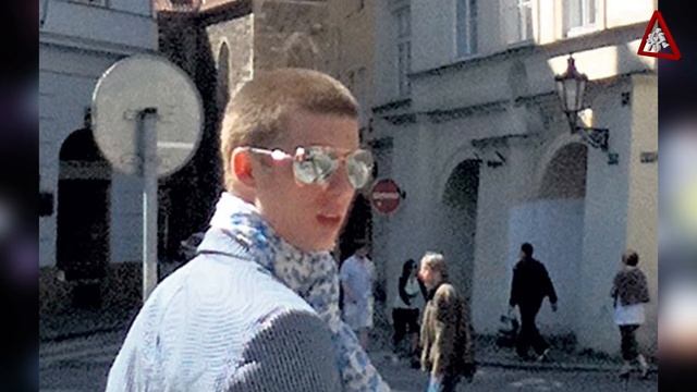 Бросил первую жену, вторая умерла, а третья — сдала его в хоспис... Судьба Евгения Меньшова смотреть онлайн