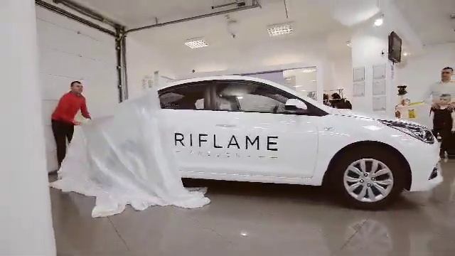 Ааааа!!!Крутяк!!!!!"Приоритет" получил Первый автомобиль в подарок от компании!!! Hyundai Accent!!! смотреть онлайн