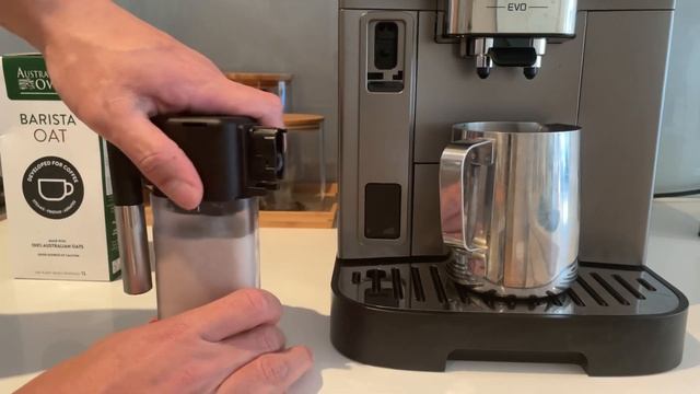 Delonghi Magnifica Evo coffee maker review смотреть онлайн