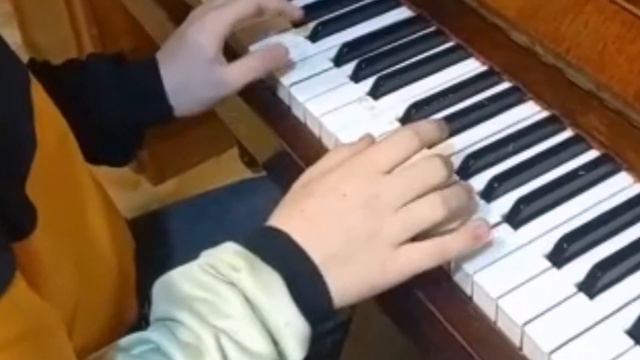 Смелый наездник (композитор Р. Шуман) на пианино. смотреть онлайн
