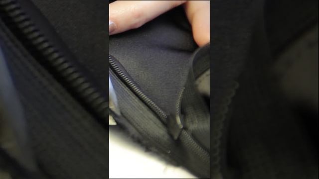 #Shorts ПОЧЕМУ эти молнии делаются по диагонали? Почему эта куртка называется "косухой"? смотреть онлайн