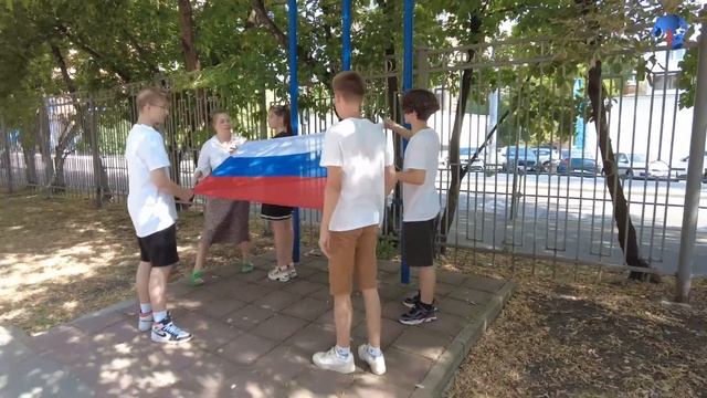 Подготовка к церемонии поднятия государственного флага и исполнения гимна смотреть онлайн