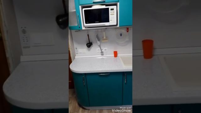 Обзор новой кухни: фасады МДФ ПВХ Пленка «Морская волна металлик» + обзор кухонной техники смотреть онлайн