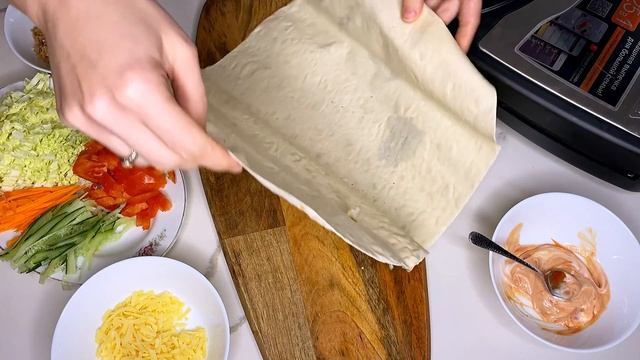 ШАУРМА В ДОМАШНИХ УСЛОВИЯХ С ФАРШЕМ ЗА 5 МИНУТ ВКУСНАЯ ШАВЕРМА ИЗ ТОГО ЧТО ЕСТЬ В ХОЛОДИЛЬНИКЕ Грил смотреть онлайн